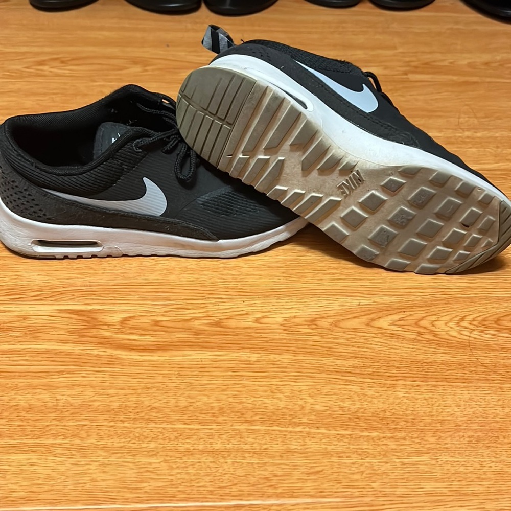 Nike Women’s Air Max Thea